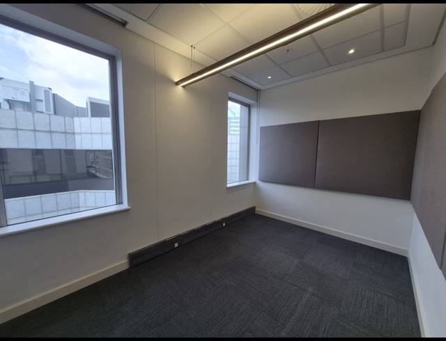 1,098M² OFFICE TO LET IN SANDTON CENTRAL